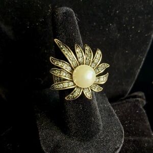 Heidi Daus Gold and Pearl Sunburst Ring sz4.5